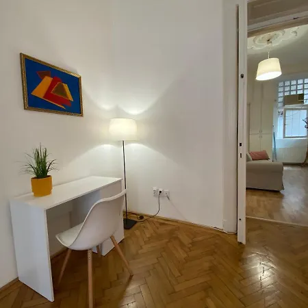 3 Bedrooms- Quarter Διαμέρισμα