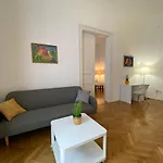 Апартаменты 3 Bedrooms- Quarter