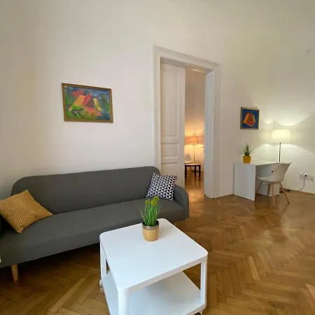 Apartament 3 Bedrooms- Quarter