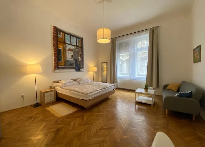 3 Bedrooms- Quarter *