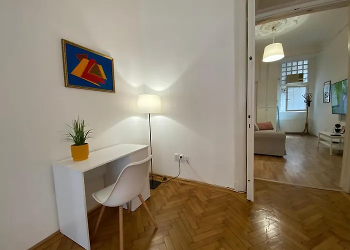 3 Bedrooms- Quarter Lejlighed