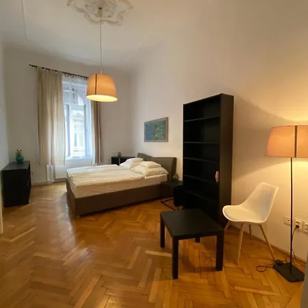 Апартаменты 3 Bedrooms- Quarter *
